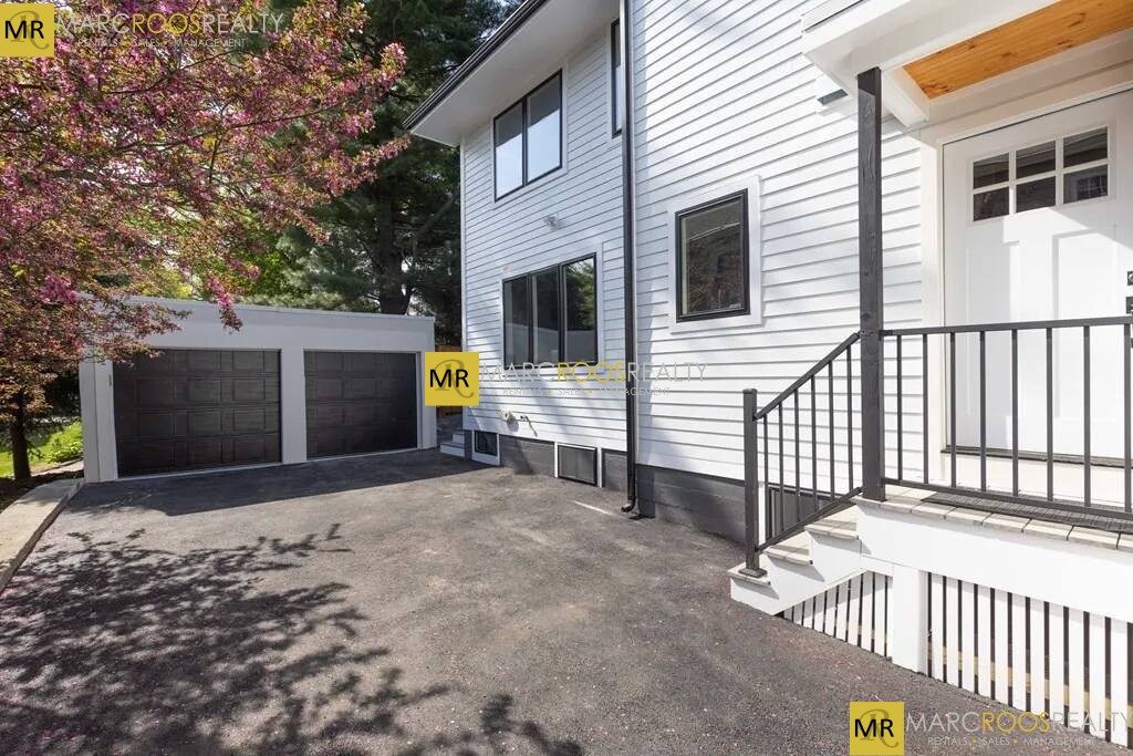 12 Belmont St, Newton Corner