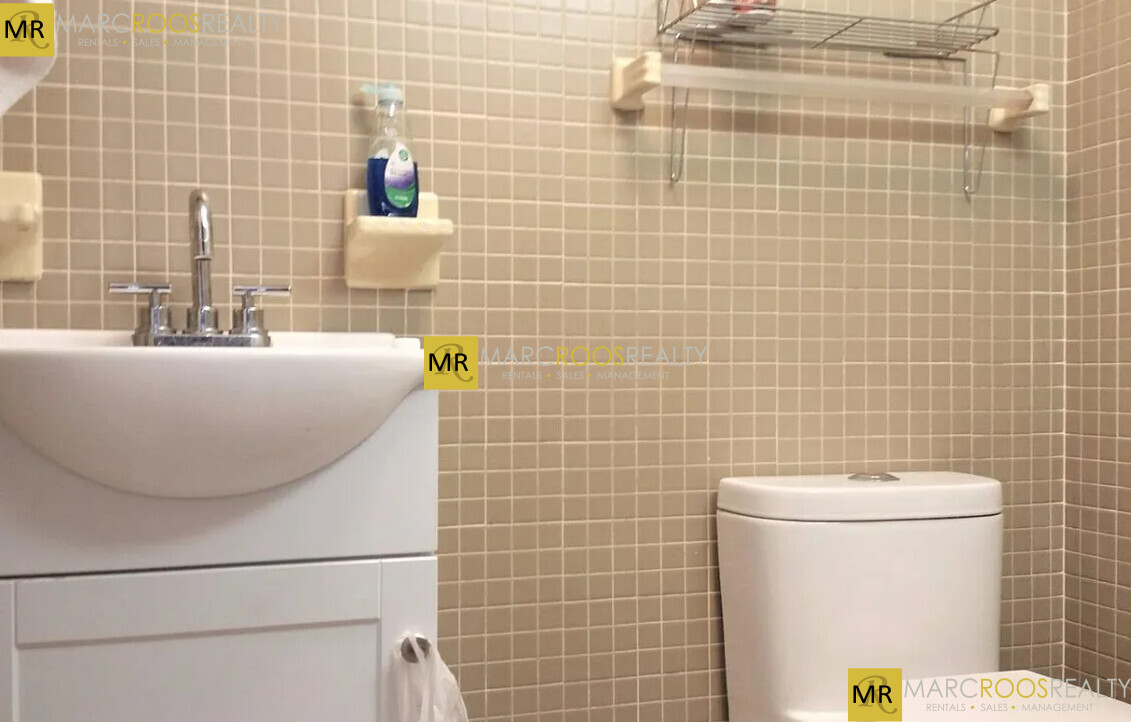 7 Middle St, Watertown