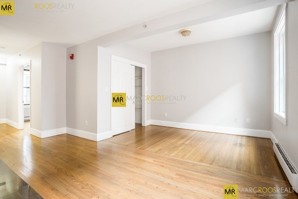 90 Warrenton St, Theatre District