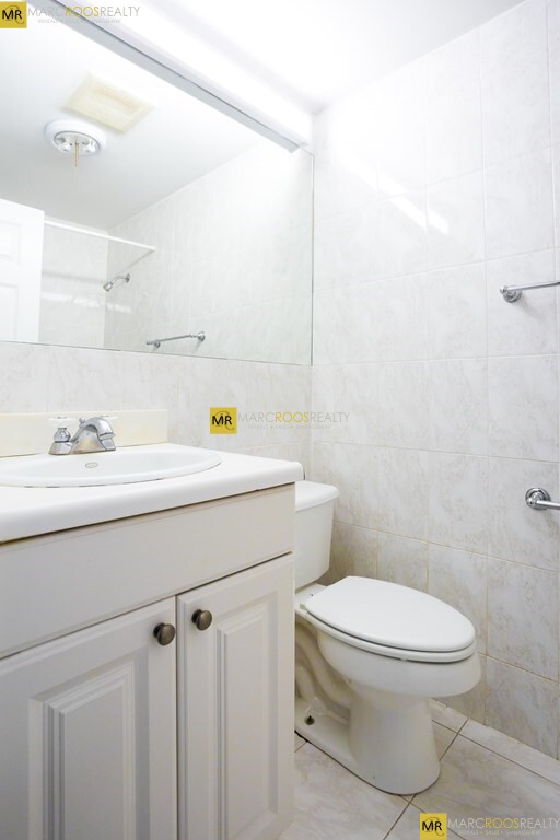 90 Warrenton St, Theatre District