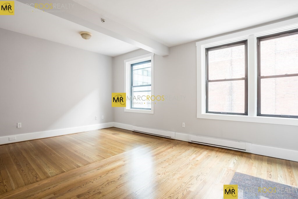 90 Warrenton St, Theatre District