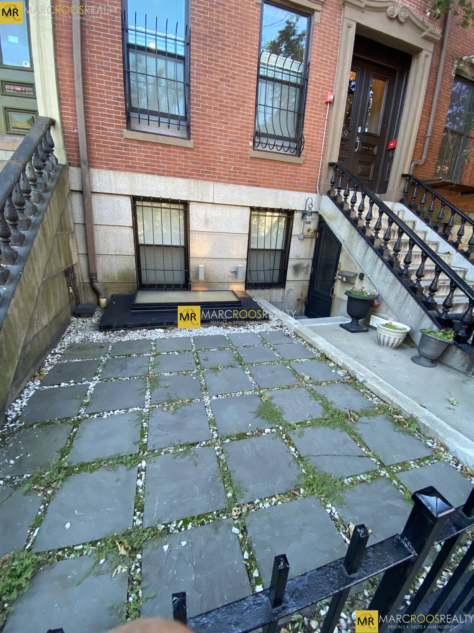 469 Massachusetts Ave, South End