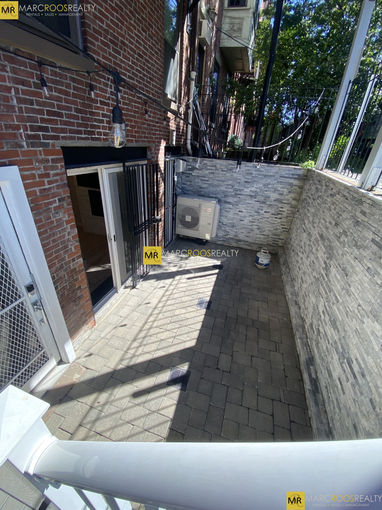 469 Massachusetts Ave, South End