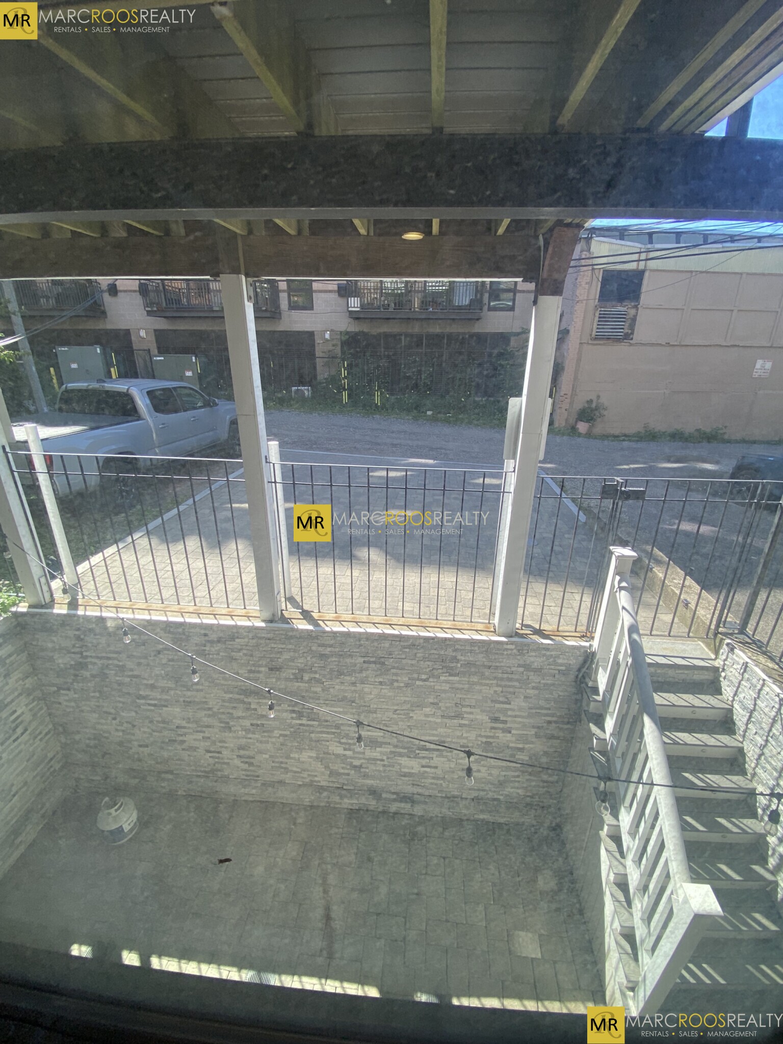469 Massachusetts Ave, South End