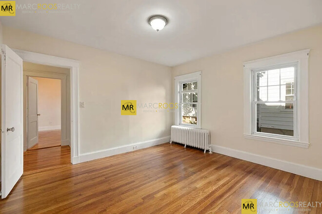 47 Crosby Rd, Chestnut Hill