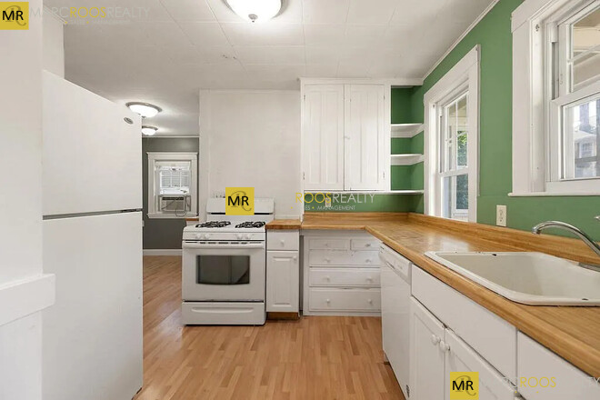 47 Crosby Rd, Chestnut Hill