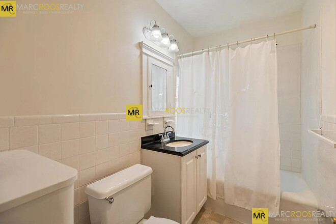 47 Crosby Rd, Chestnut Hill