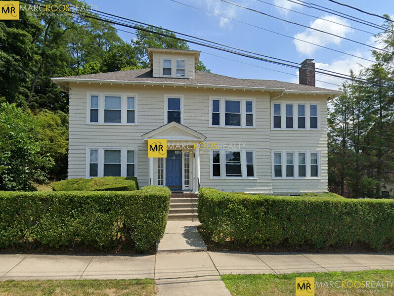 28 Manet Rd, Chestnut Hill