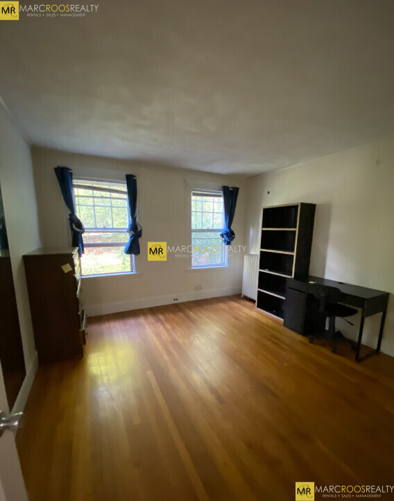28 Manet Rd, Chestnut Hill