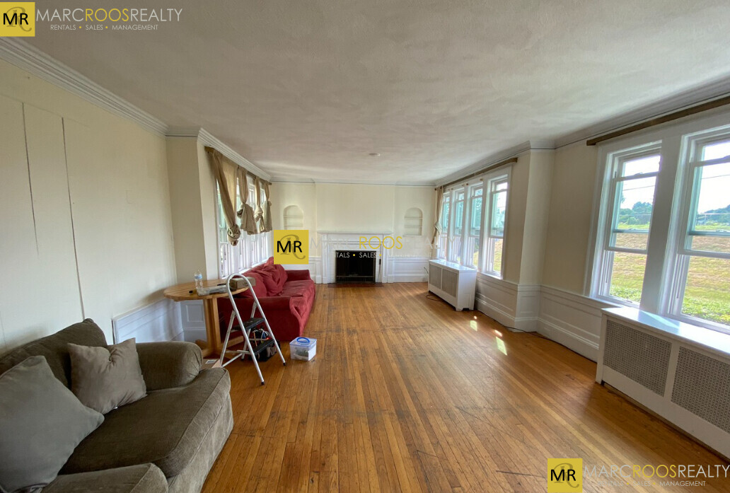 28 Manet Rd, Chestnut Hill