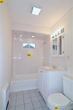 25-27 Crosby Rd, Chestnut Hill