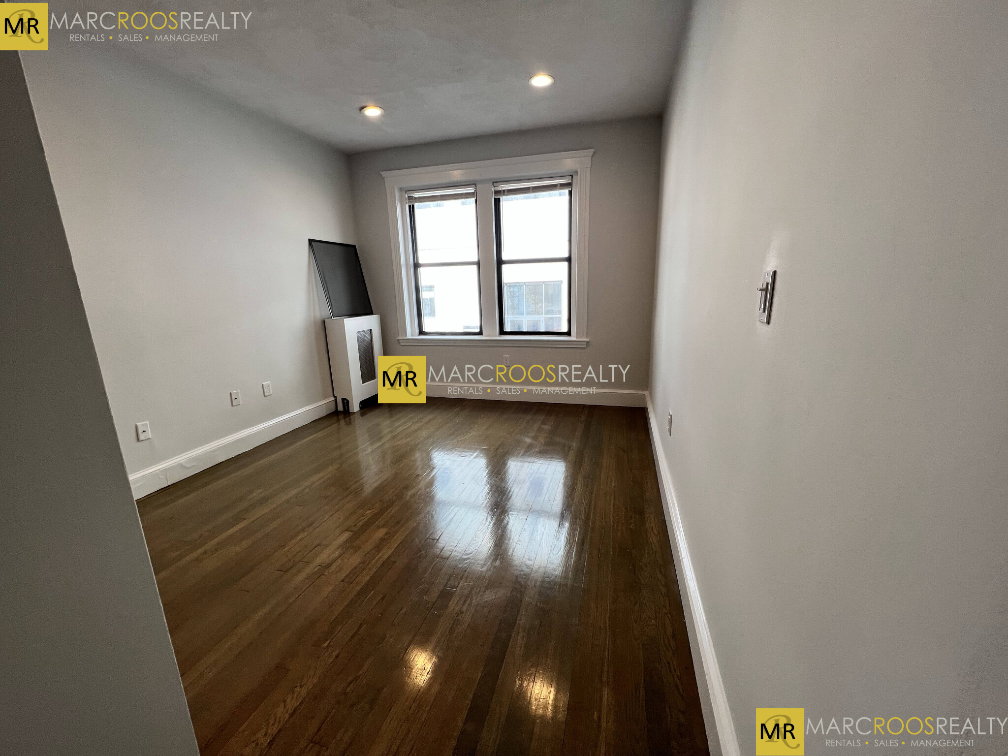 11 Peterborough St, Fenway