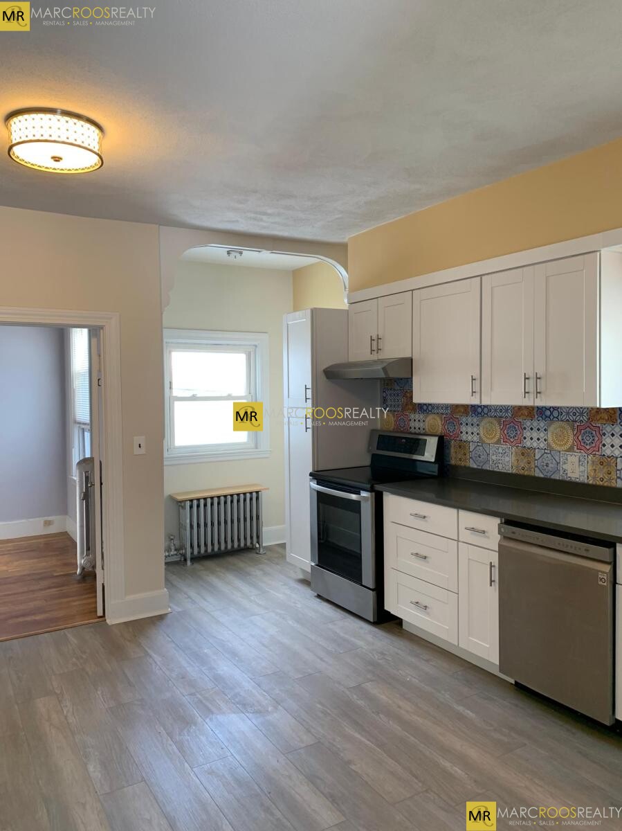 126 Winthrop St, Medford