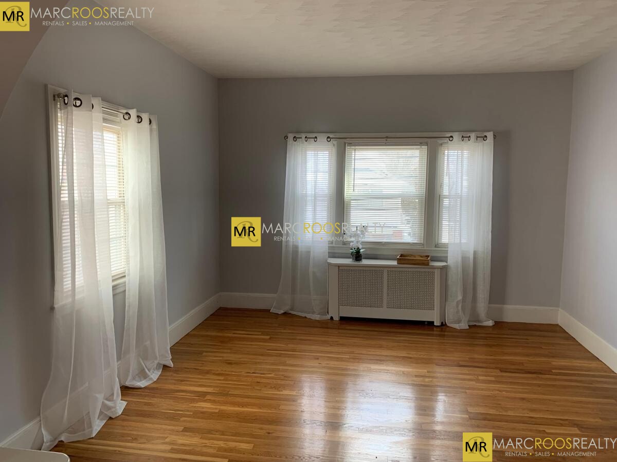 126 Winthrop St, Medford