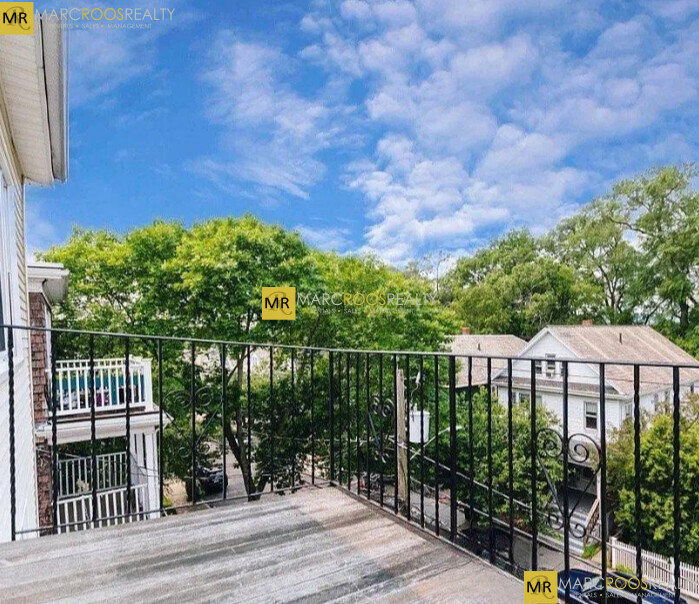 42 Clarendon Ave, Teele Square