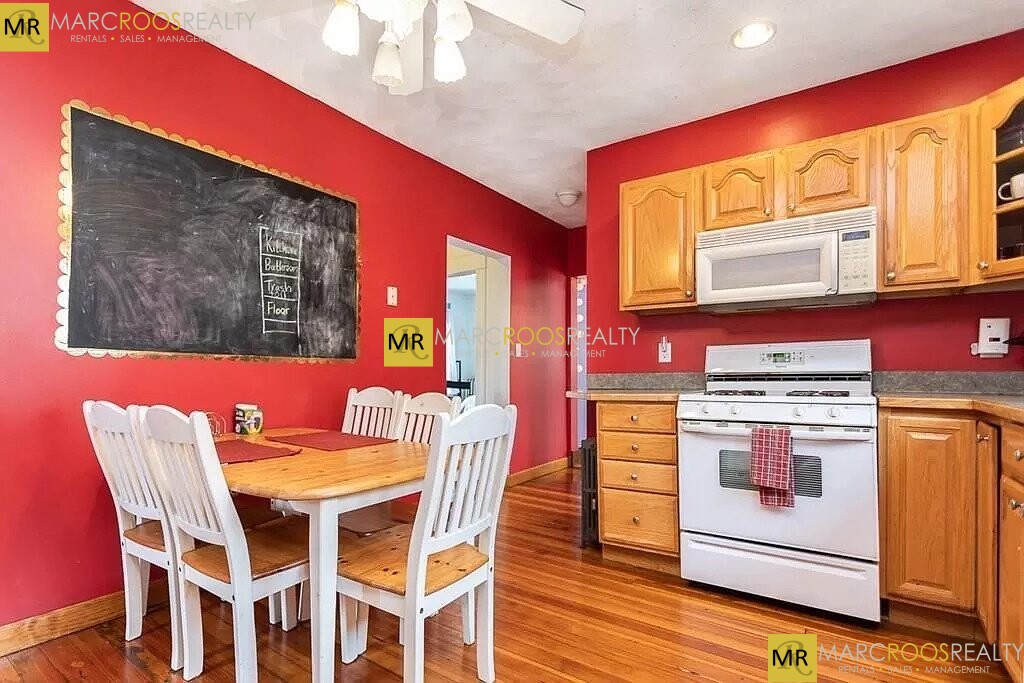 48 Sunset Rd, West Somerville