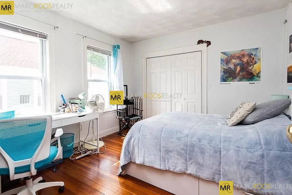 48 Sunset Rd, West Somerville