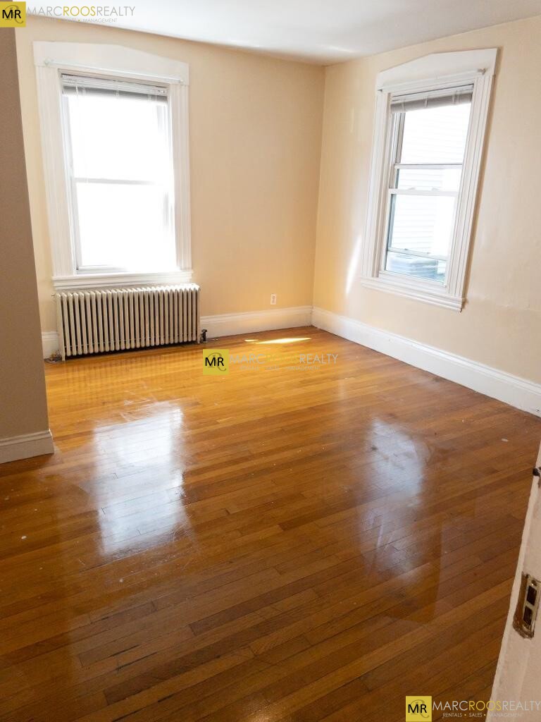 337 Dorchester St, South Boston