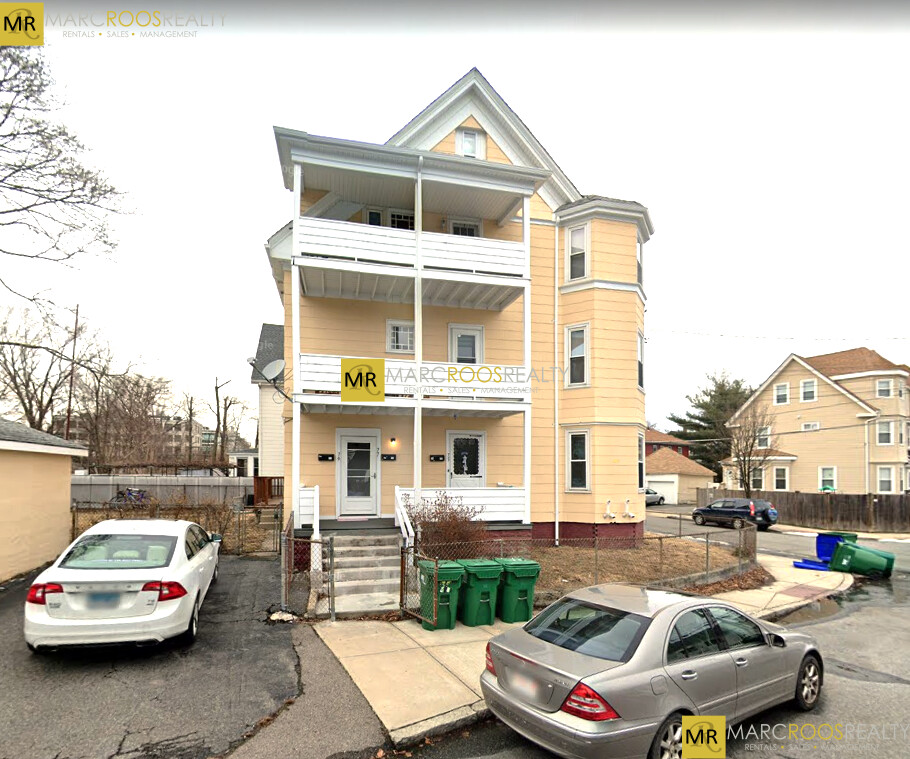 75 Lyman Ave, Tufts University