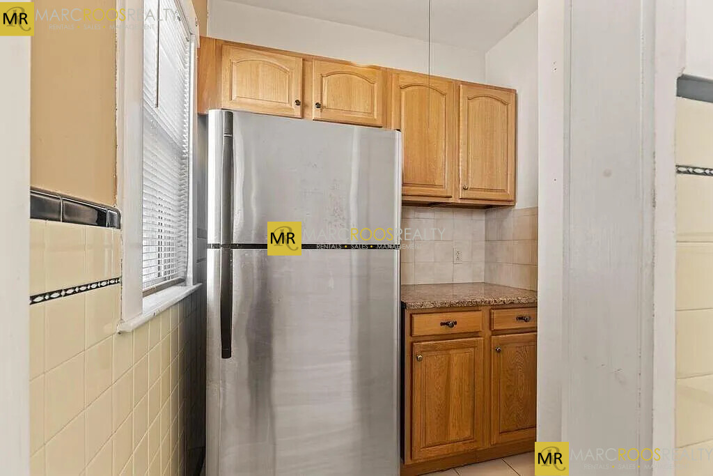 38 George St, Tufts University