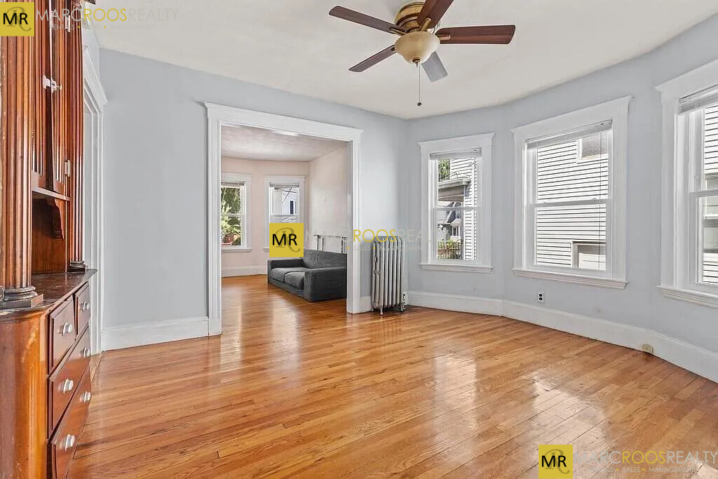 38 George St, Tufts University