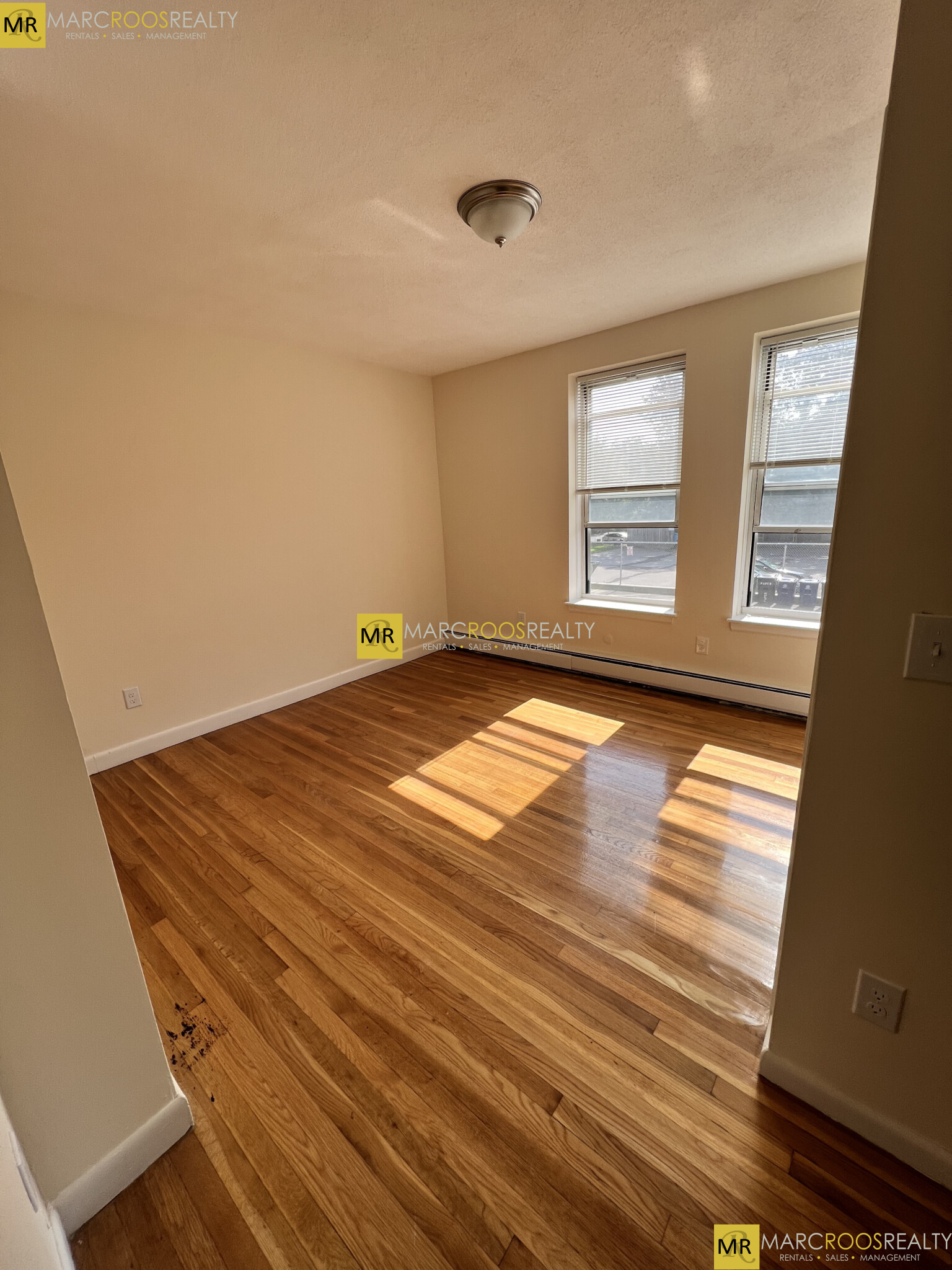 176 North Beacon St, Brighton