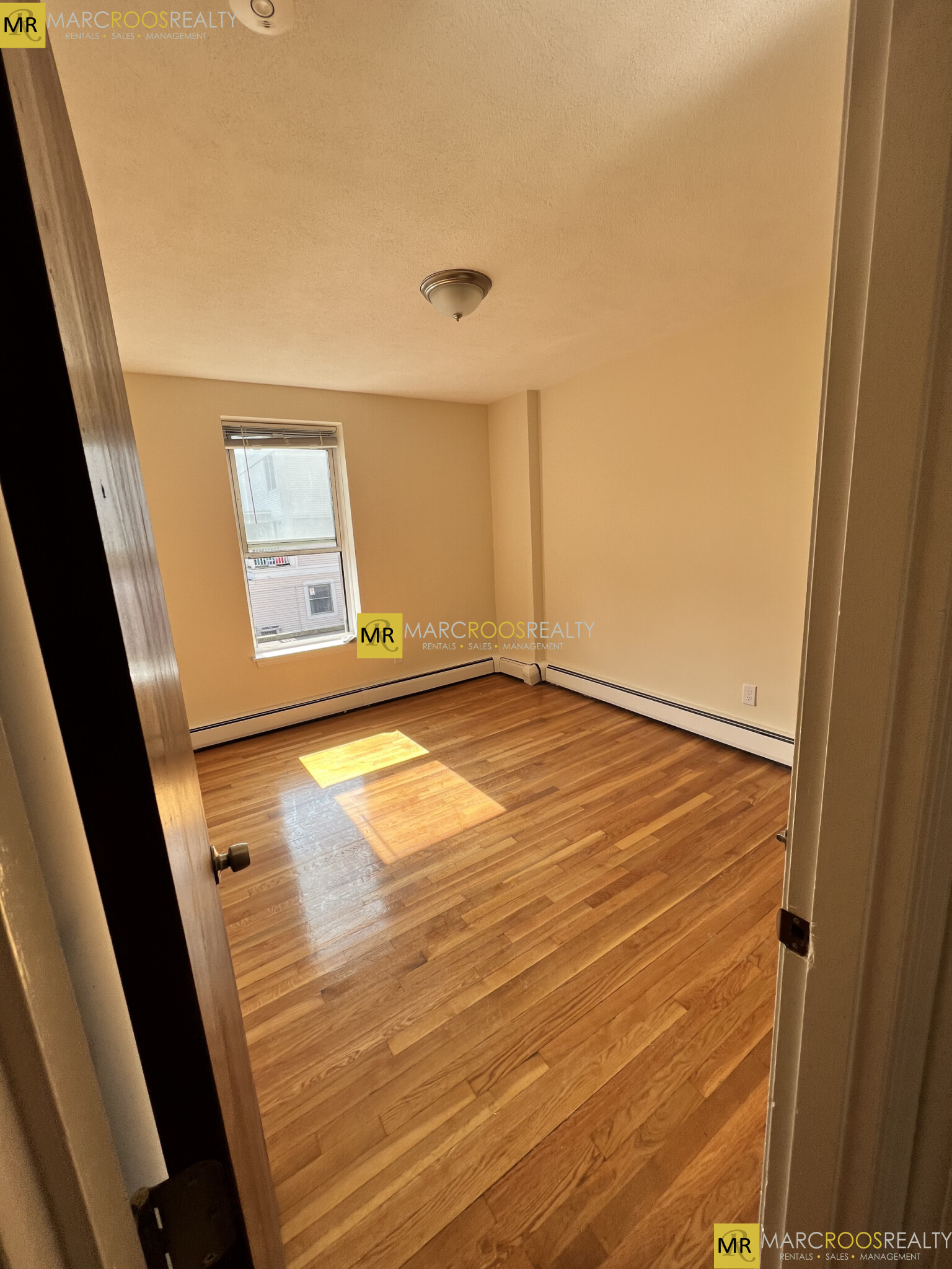 176 North Beacon St, Brighton