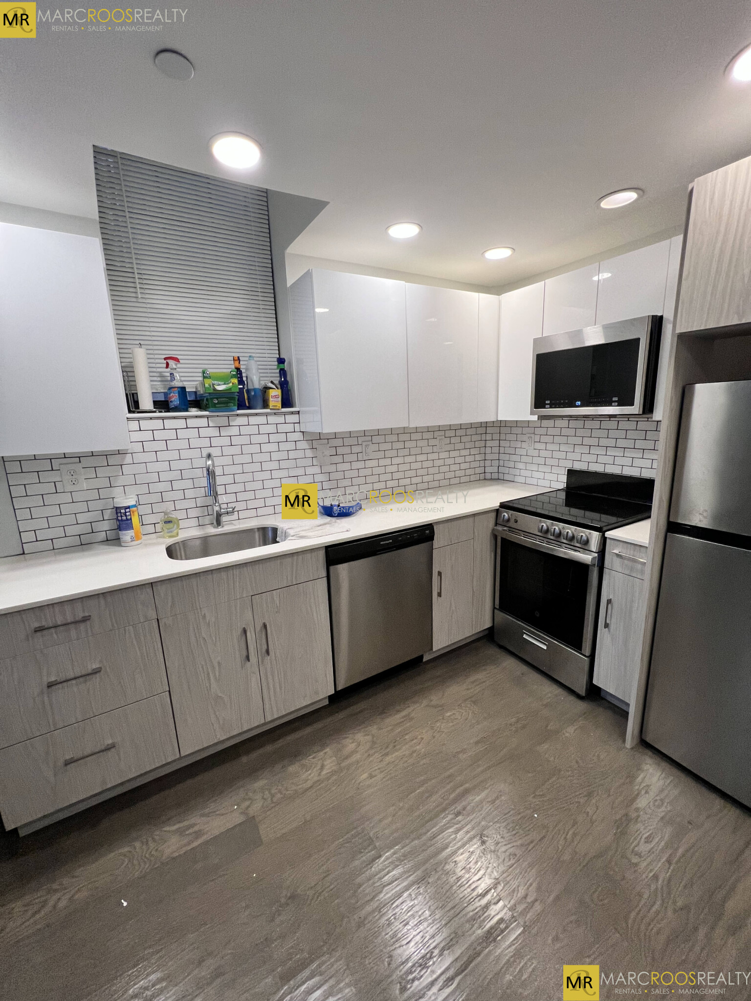 98 Queensberry St, Fenway