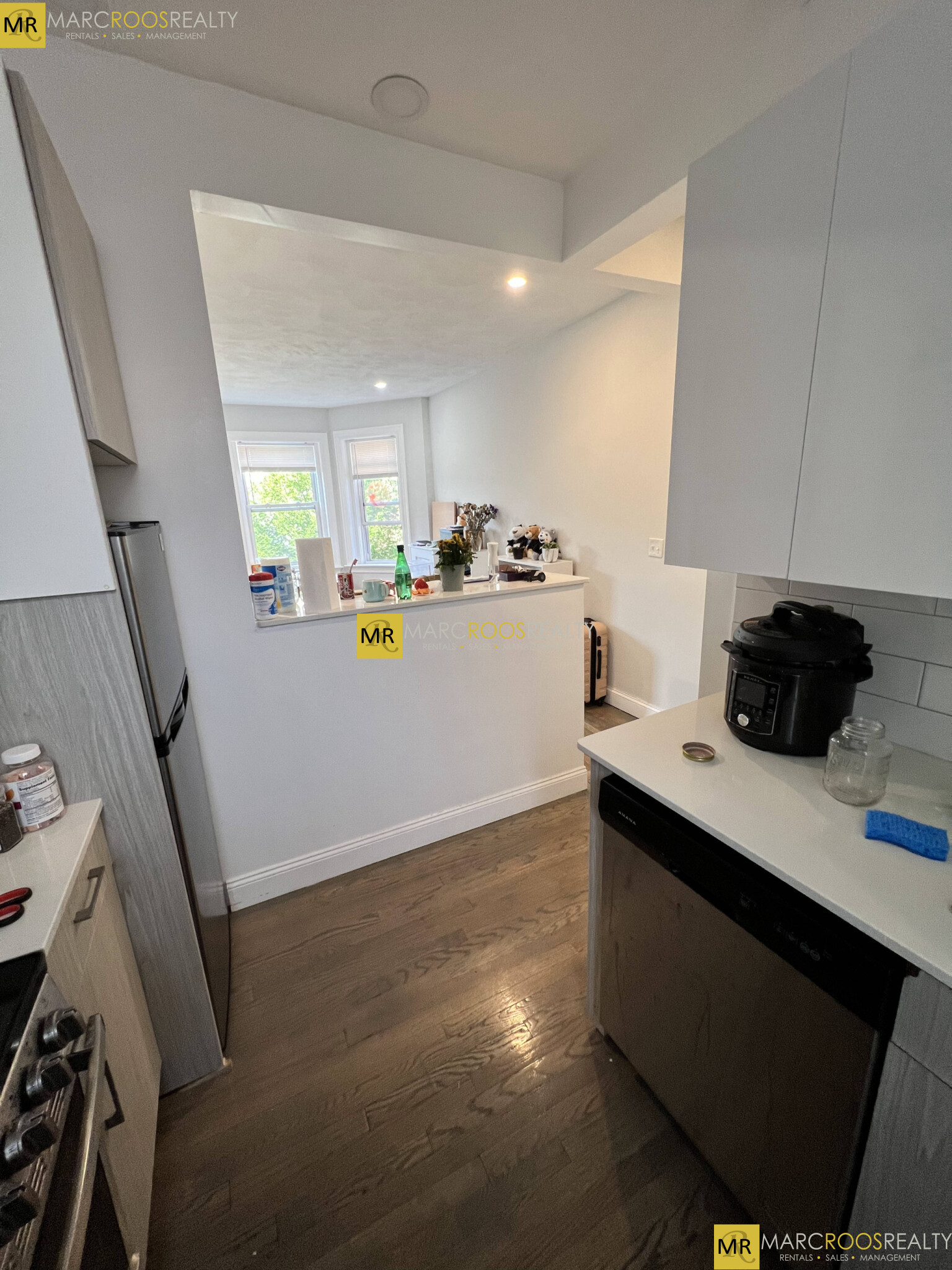 100 Queensberry St, Fenway