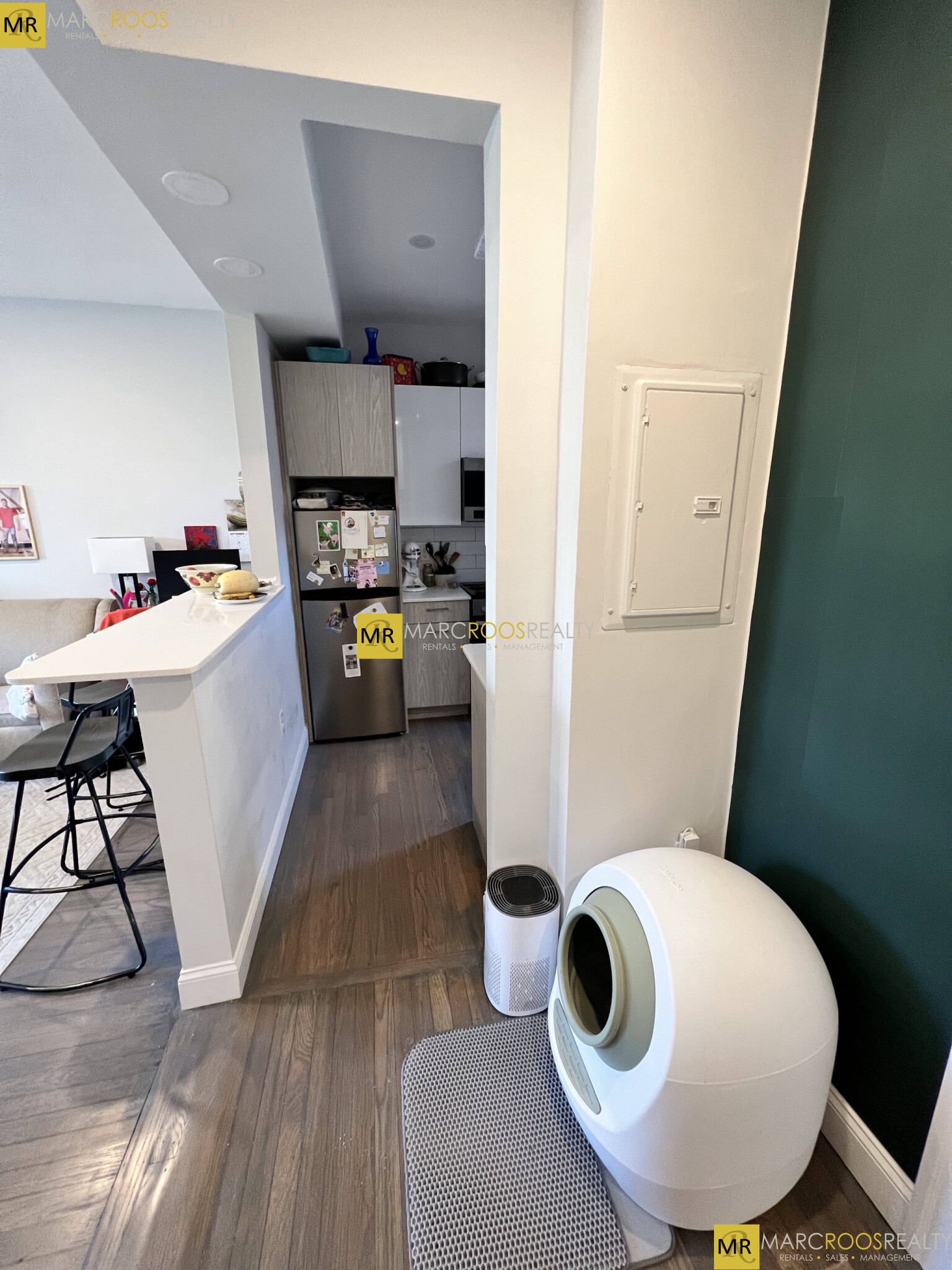 102 Queensberry St, Fenway