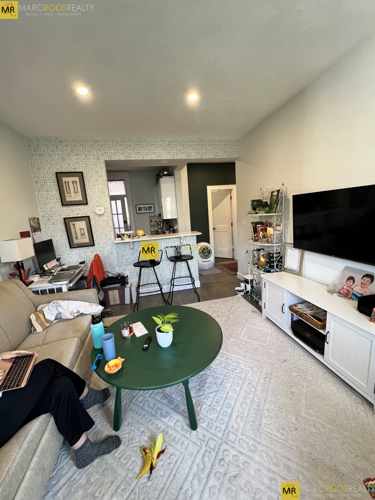 102 Queensberry St, Fenway