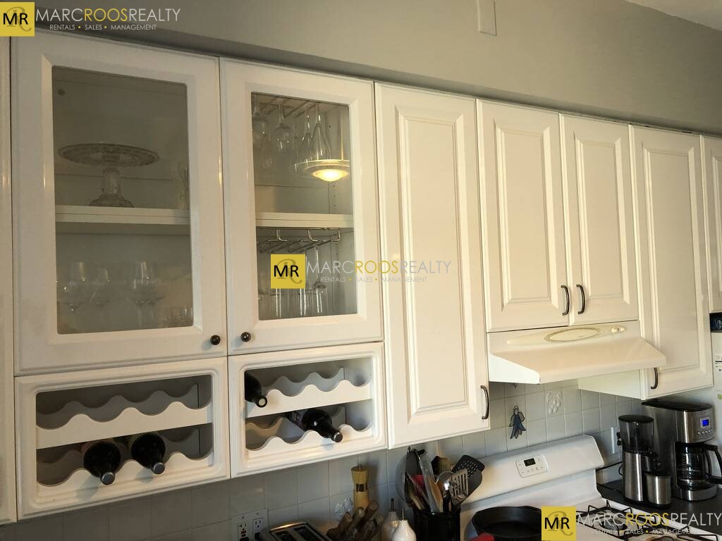 1056 Beacon St, Brookline