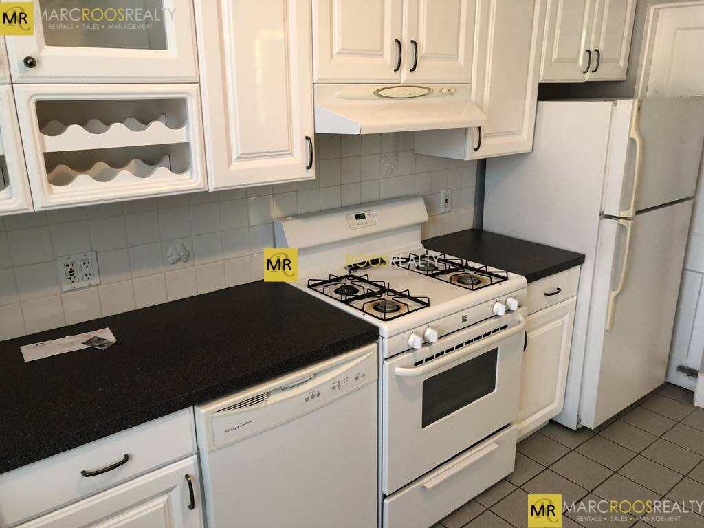 1056 Beacon St, Brookline