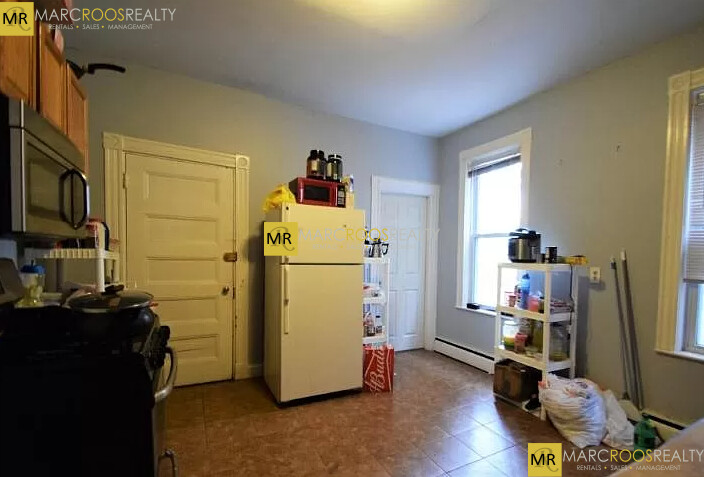 36 Cherokee St, Mission Hill