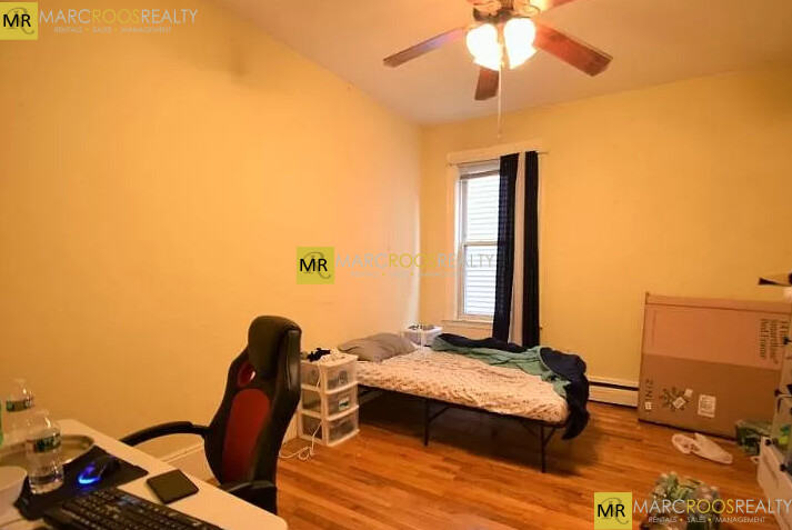 36 Cherokee St, Mission Hill