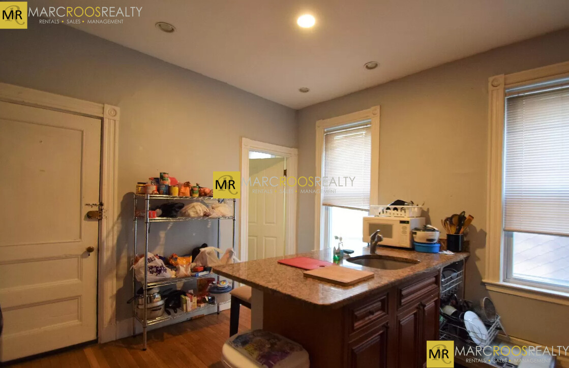 36 Cherokee St, Mission Hill