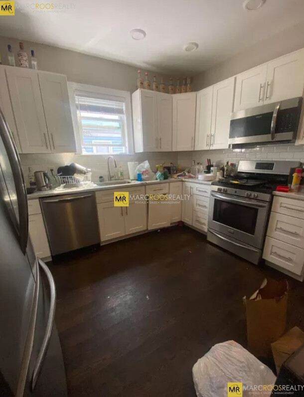 69 Bromfield Rd, Tufts