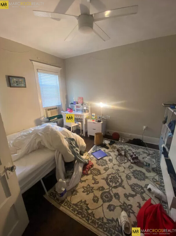 69 Bromfield Rd, Tufts