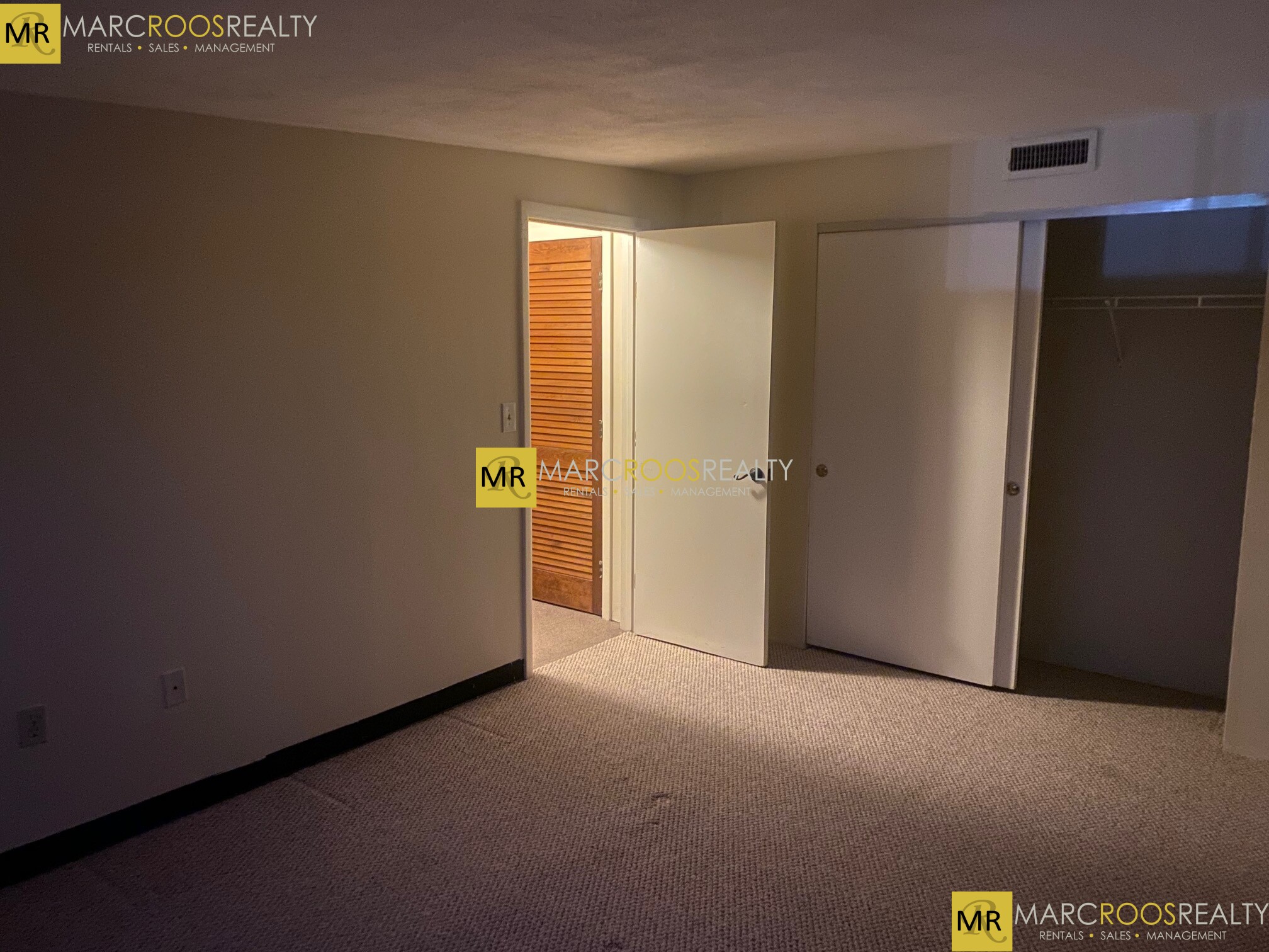 385 Dorchester St, South Boston