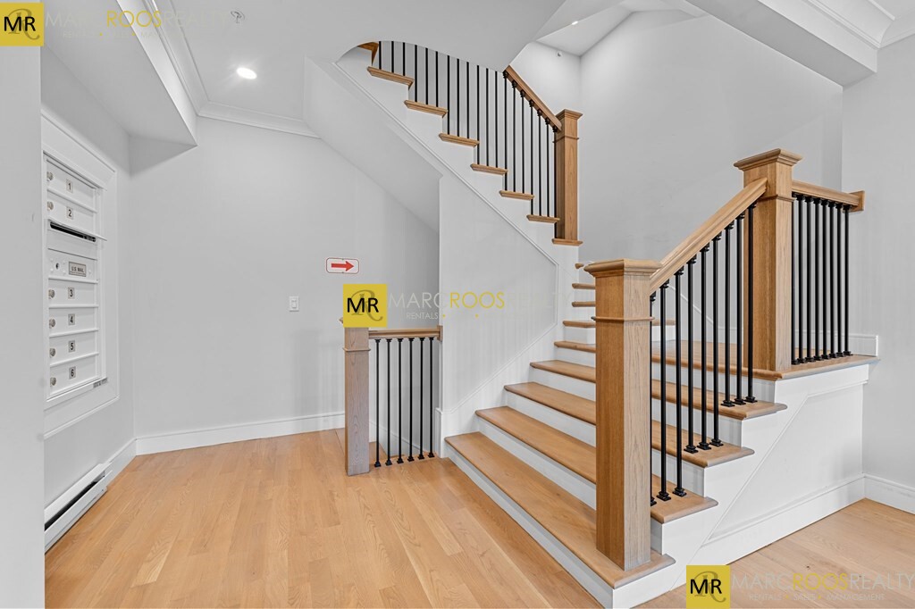 535 Newbury St, Fenway