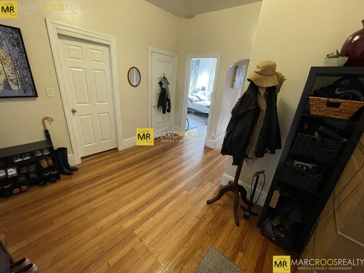 1489 Beacon St, Griggs Park