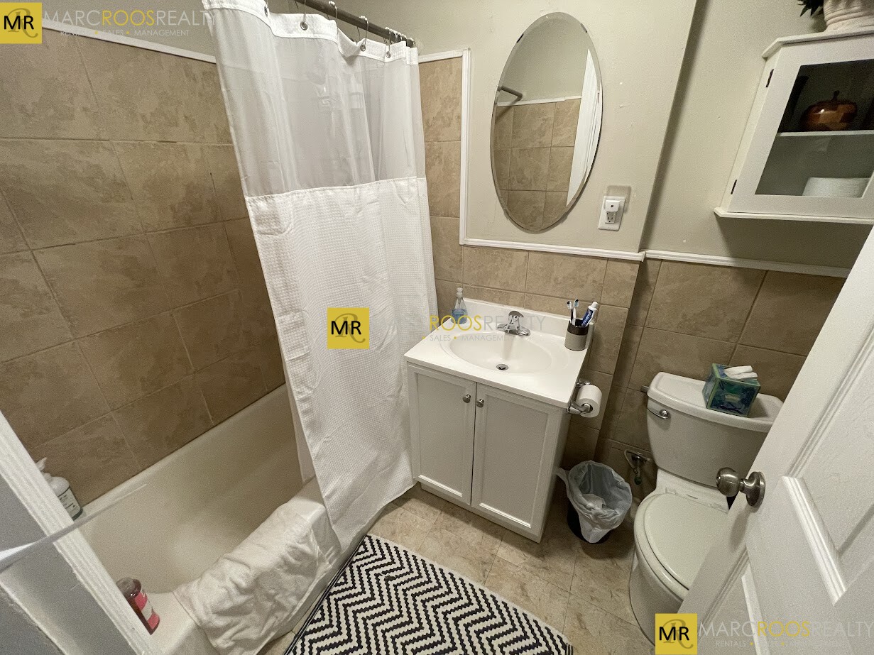 1489 Beacon St, Griggs Park