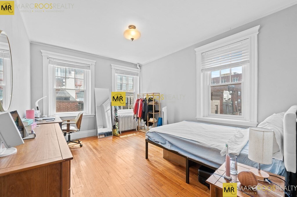 Photo 14 of Newbury St. Unit 14