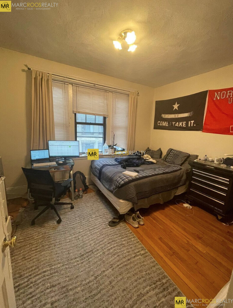 204 Hemenway St, Fenway