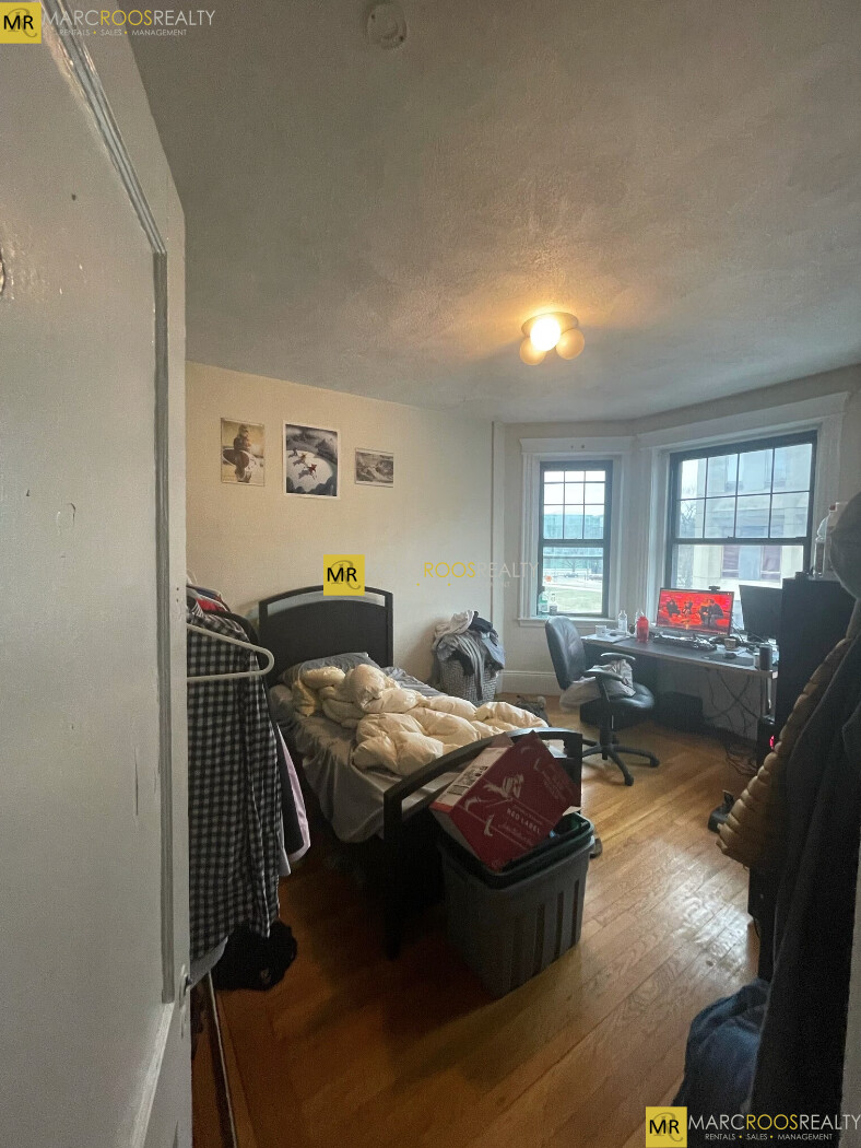 204 Hemenway St, Fenway