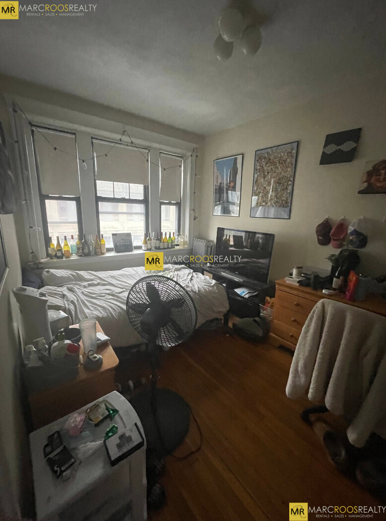 204 Hemenway St, Fenway