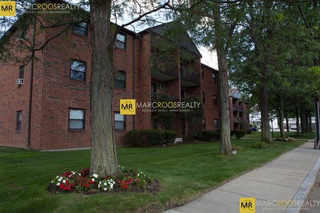 Photo 2 of Farwell St. Unit 12