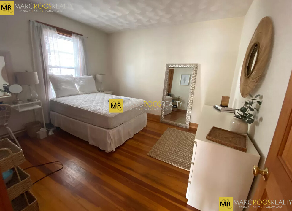 Photo 6 of 41 Montfern Ave. Unit 1