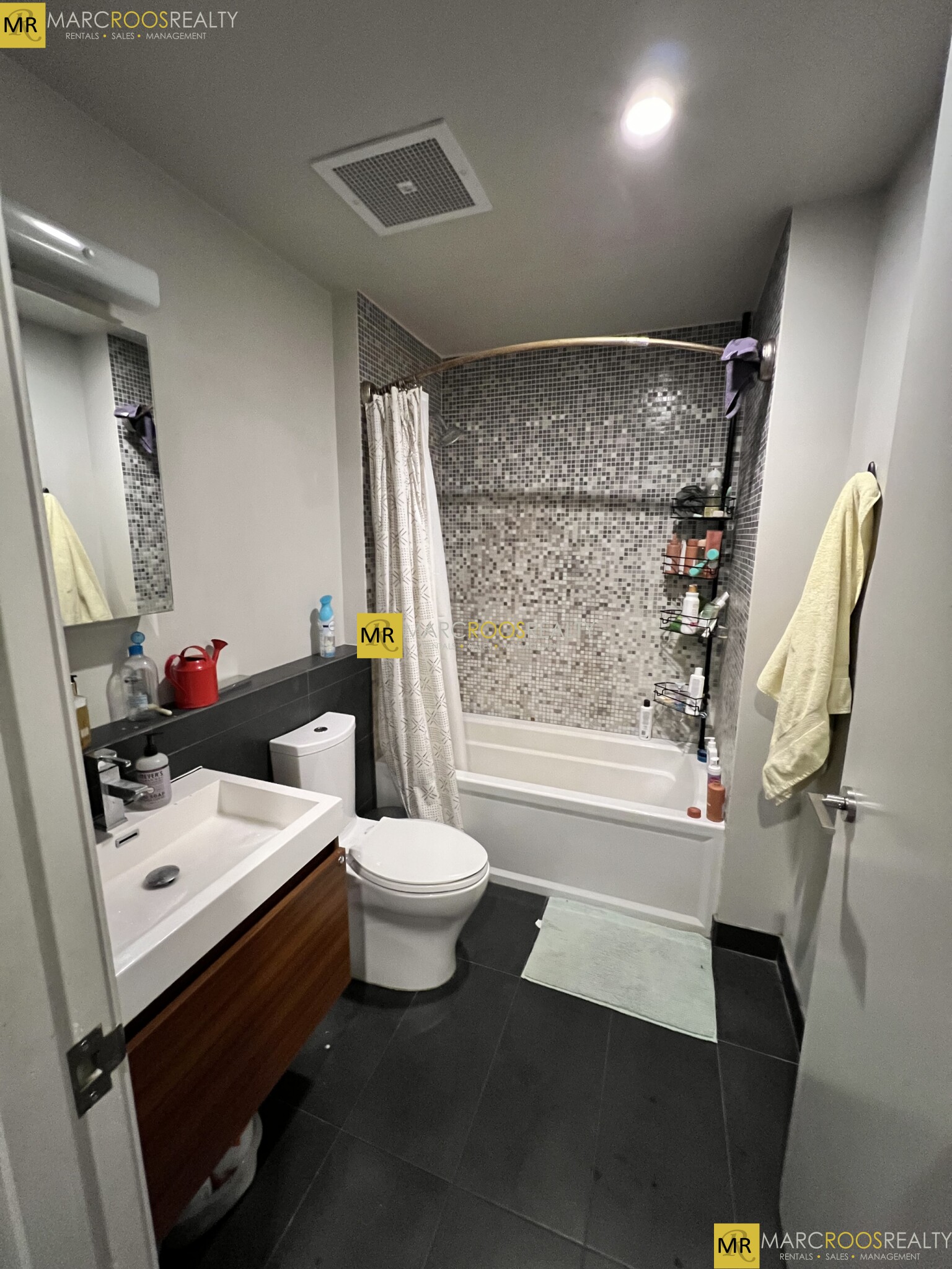 691 Massachusetts Ave, Roxbury