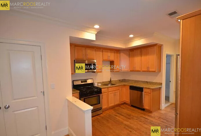 Photo 3 of 27 Lothrop St. Unit 2